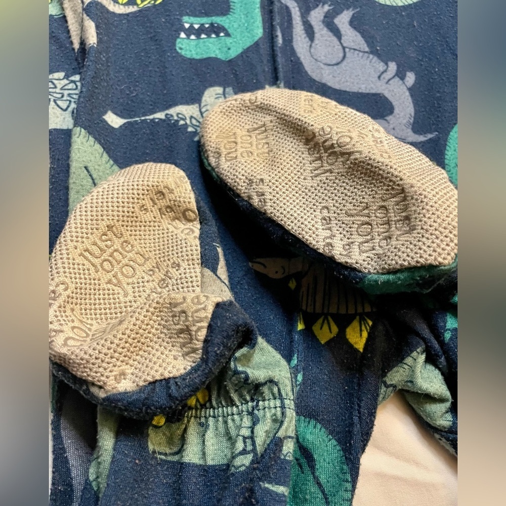 Just One You 18m PRELOVED Dinosaur Footie Pajamas some pilling through out body - Picture 9 of 14